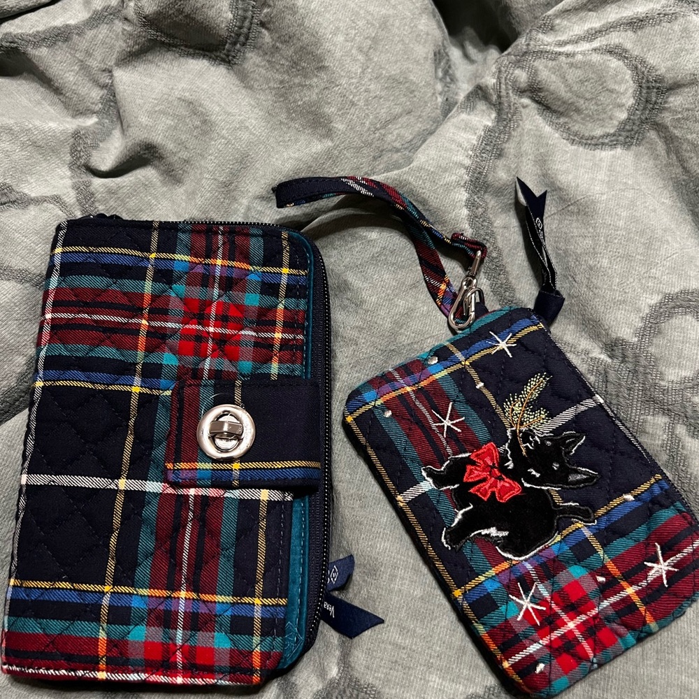 Vera Bradley Flat turnkey wallet + wristlet - Never used!